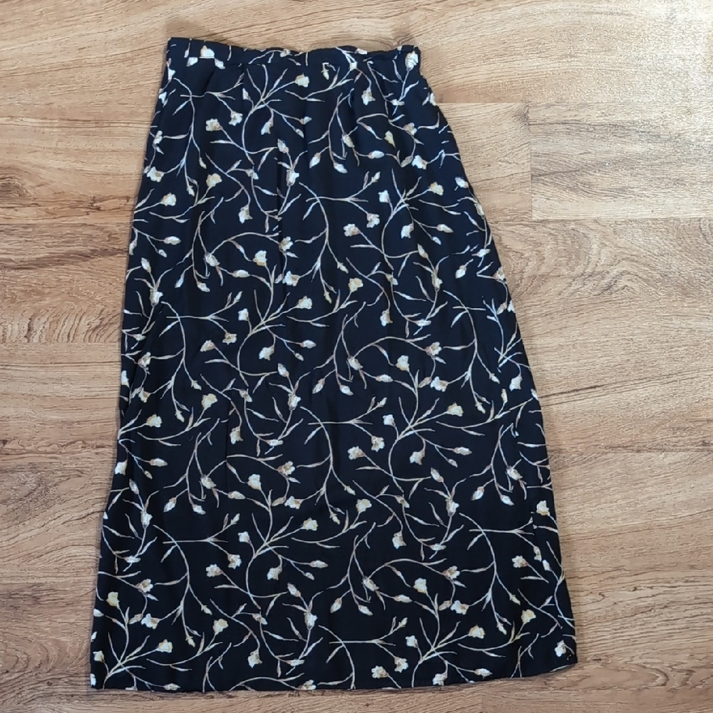 Vintage 90s Floral Black and White Women's Skirt